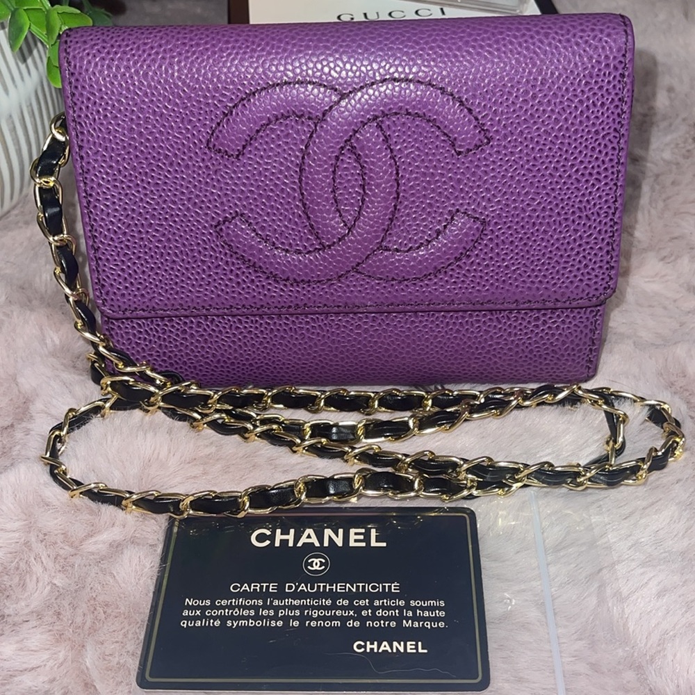 RARE Chanel Timless Cavier Bifold Wallet with authenticity card ❤️